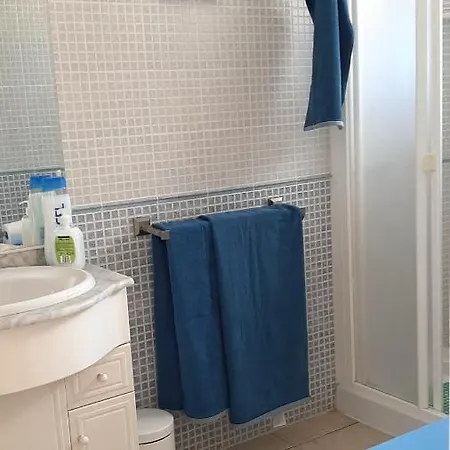 Bright And Quiet With Ocean View Apartament